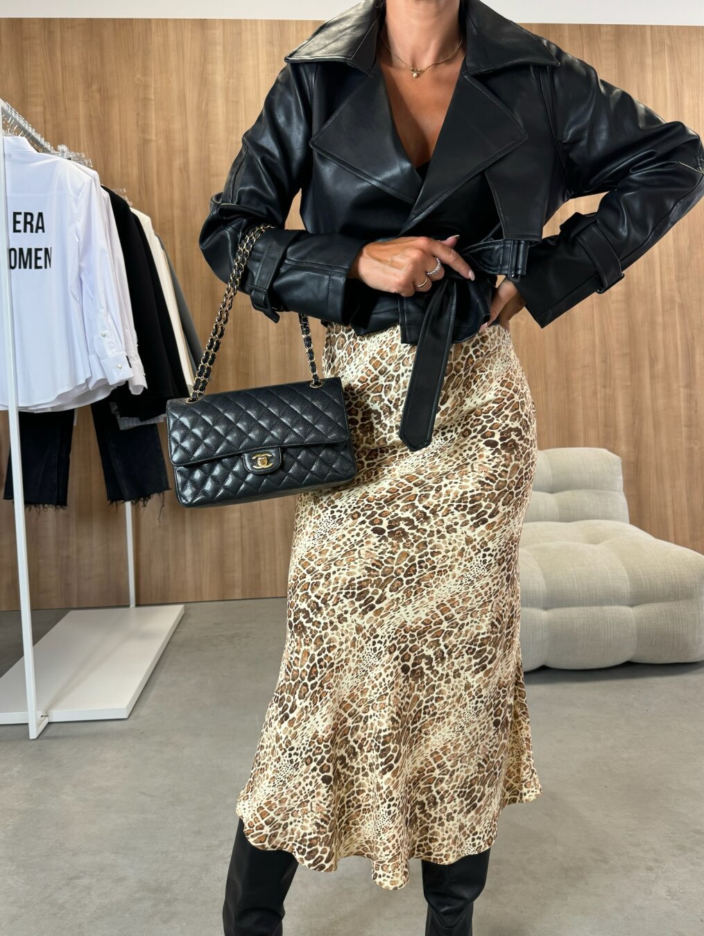 Jupe midi femme – Taille haute – Coupe évasée – Imprimé audacieux