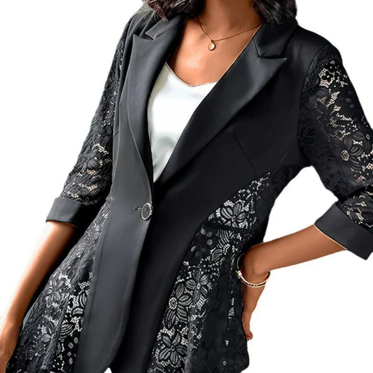 Blazer femme – Coupe cintrée – Détail dentelle – Manches trois-quarts – Bouton unique