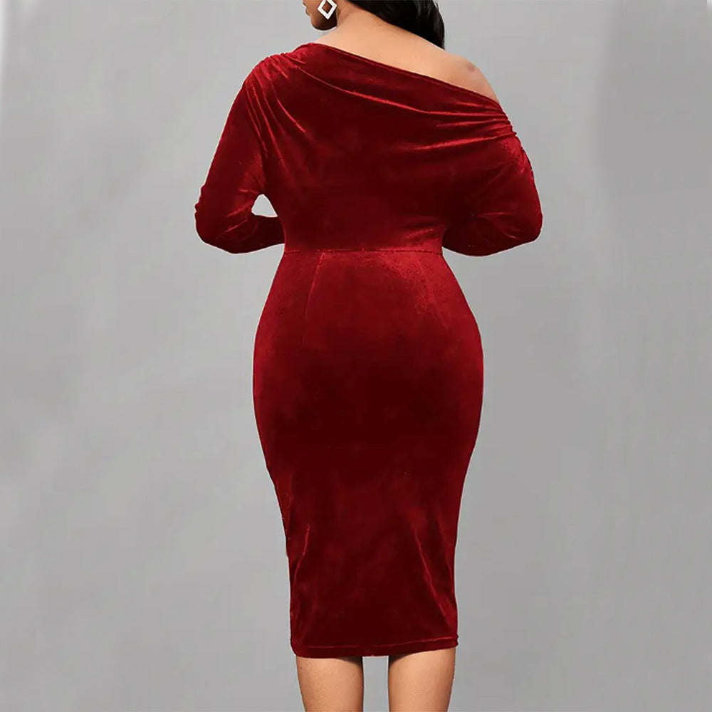 Robe portefeuille femme – Velours doux – Coupe ajustée – Manches longues – Encolure asymétrique – Longueur midi