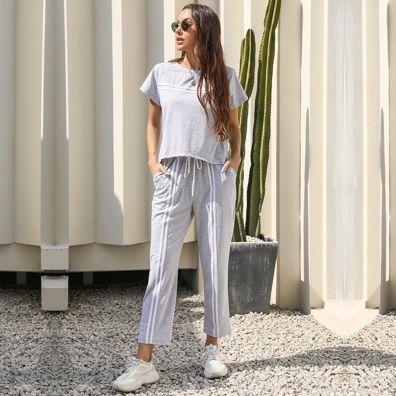 Ensemble Détente Femme – Maille Douce – Coupe Ample – Taille Cordon – Rayures Sport