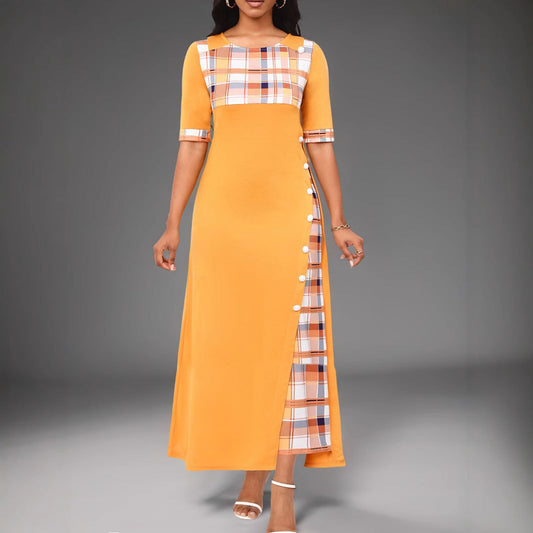 Robe longue femme – Coupe cintrée – Col rond – Manches mi-longues – Détail asymétrique à carreaux