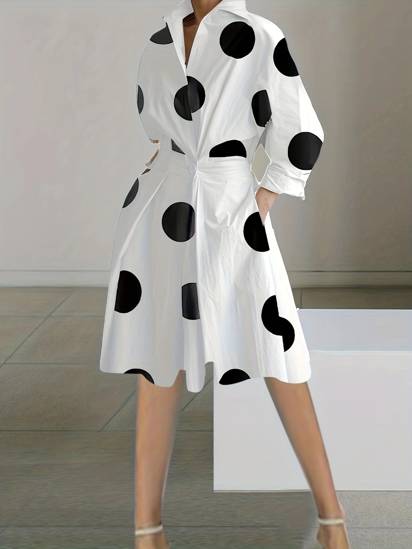 Robe mi-longue femme – Coupe fluide – Col en V – Manches longues – Motif à pois