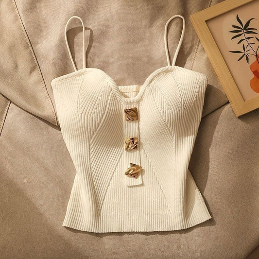 Top court femme – Coupe slim – Maille côtelée – Bretelles fines – Détails dorés