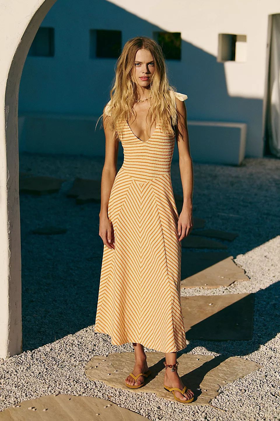 Robe longue femme – Coton léger – Décolleté V – Bretelles réglables – Motif chevron