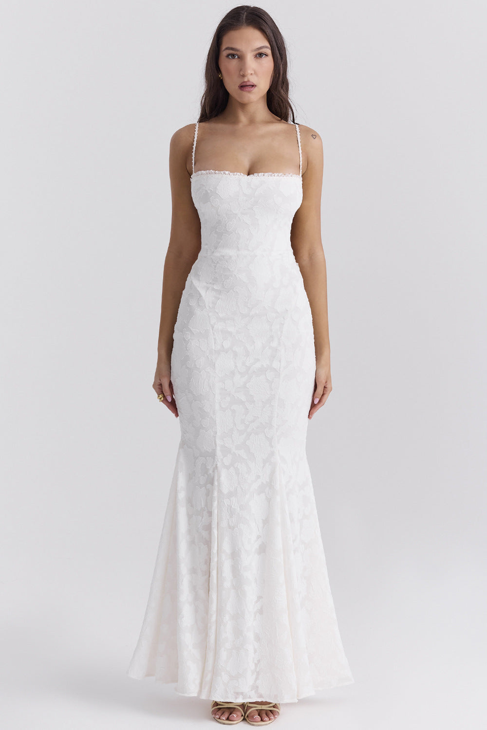 Robe longue femme – Coupe ajustée – Dentelle élégante – Bretelles fines – Tenue chic