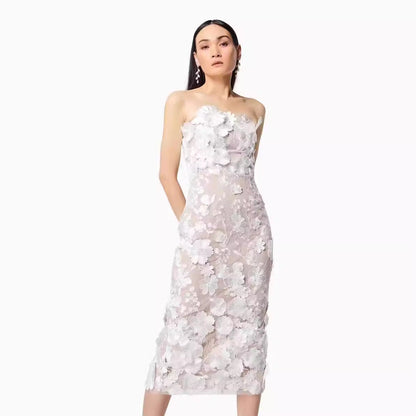 Robe Femme Sans Bretelles – Coupe Ajustée – Tulle Voilé – Fleurs 3D – Longueur Midi