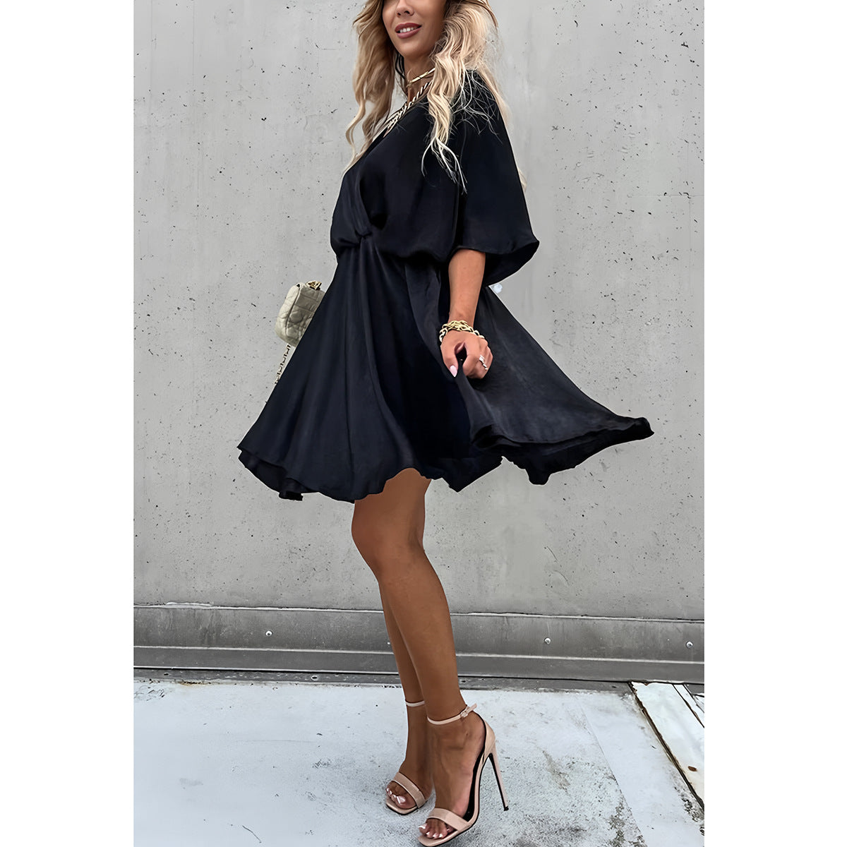 Robe femme – Coupe décontractée – Manches chauve-souris – Ourlet asymétrique élégant