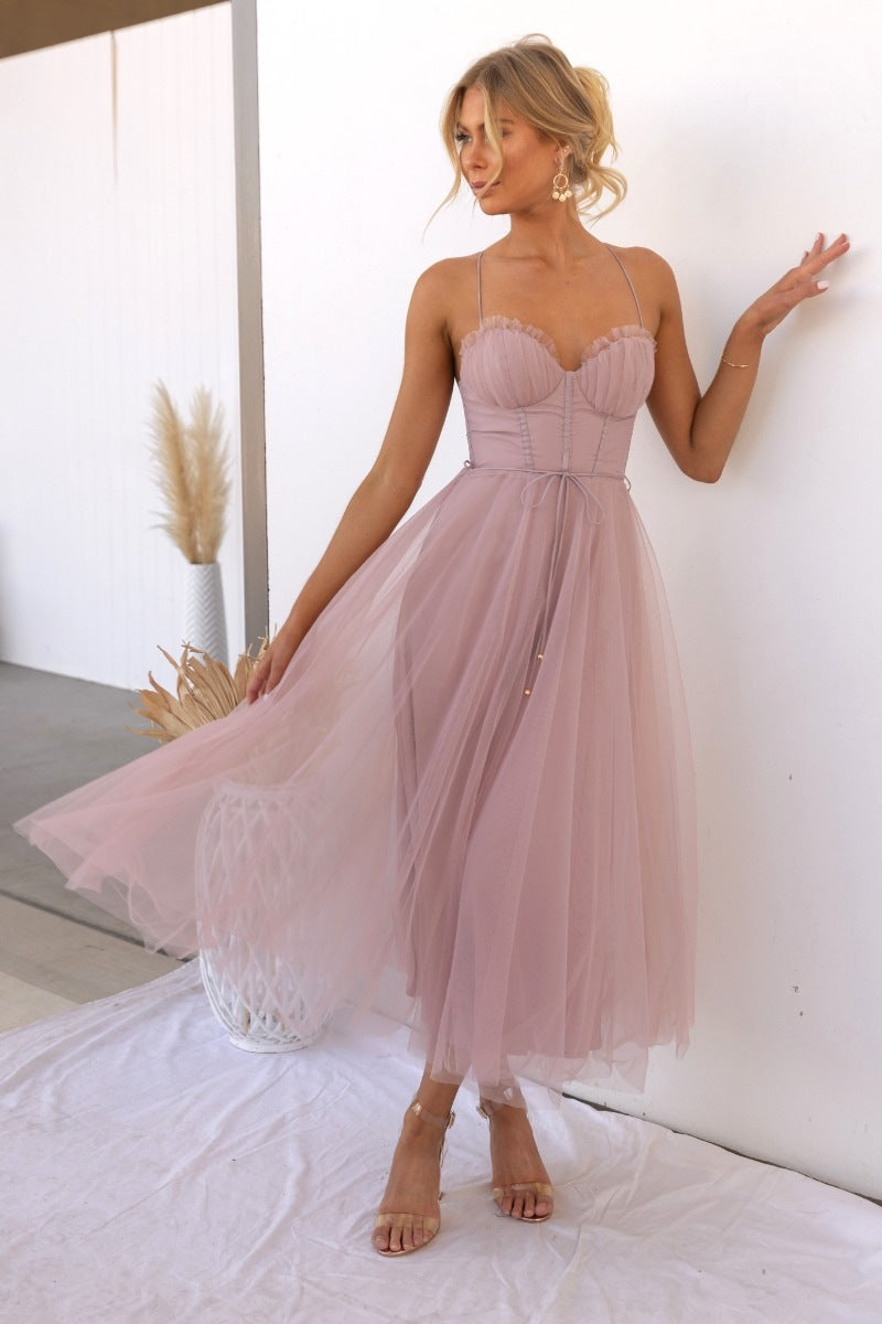 Robe de soirée femme – Coupe ajustée évasée – Tulle léger – Bretelles fines – Longueur midi