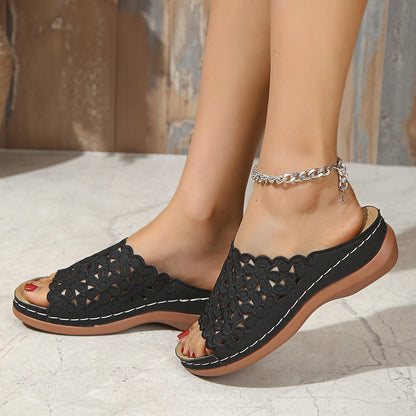 Sandales femme – Mules ouvertes – Découpes florales – Talon bas – Confort respirant