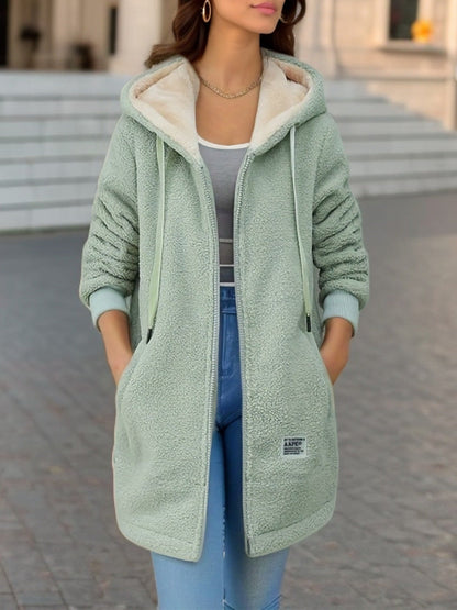 Veste mi-longue femme – Coupe oversize – Effet peau lainée – Capuche zippée
