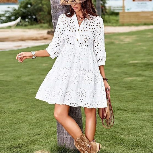 Robe blanche à œillets pour femme - Boutonnée - Manches 3/4 - Ajustée et évasée