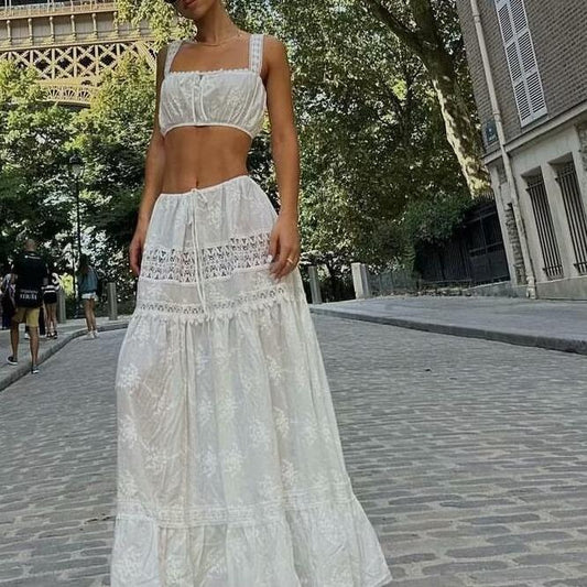 Ensemble Femme Deux Pièces – Dentelle Aérée – Top Épaules Dénudées – Jupe Longue Taille Haute Volants
