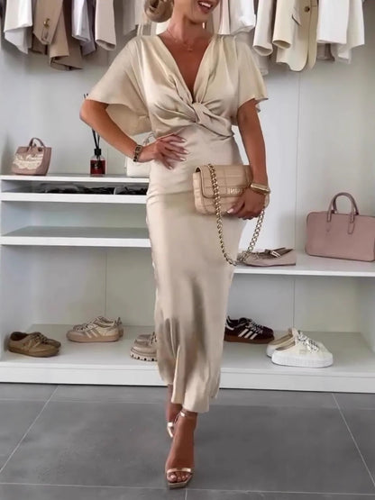 Robe longue femme – Coupe élégante – Décolleté croisé – Manches papillon – Finition satinée