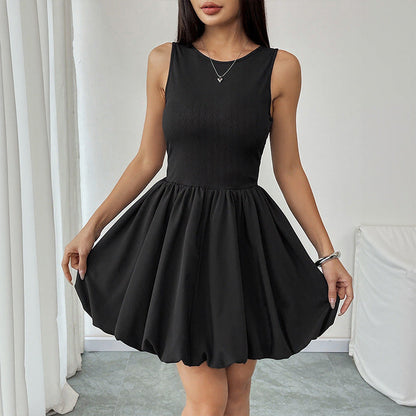 Robe Mini Femme – Sans Manches – Coupe Ajustée – Jupe Évasée – Ourlet Bouffant