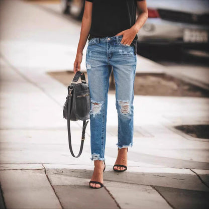 Jean femme – Coupe droite décontractée – Effet usé – Ourlet effiloché