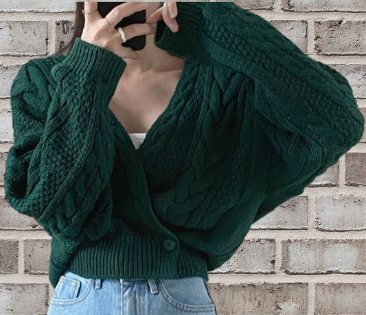 Gilet femme – Laine – Coupe décontractée – Court – Maille torsadée – Boutons