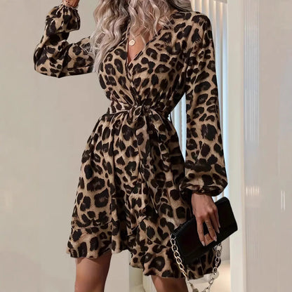 Robe portefeuille femme – Coupe midi fluide – Manches ballon – Imprimé animal élégant