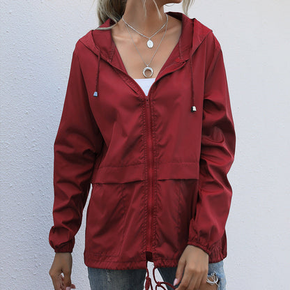 Veste femme à capuche – Déperlante légère – Coupe ample – Fermeture zippée