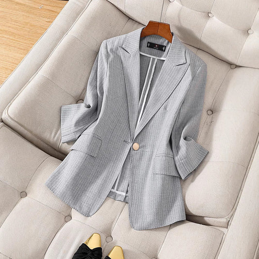 Blazer femme – Coupe cintrée – Tissu luxe – Manches trois-quarts – Revers cranté