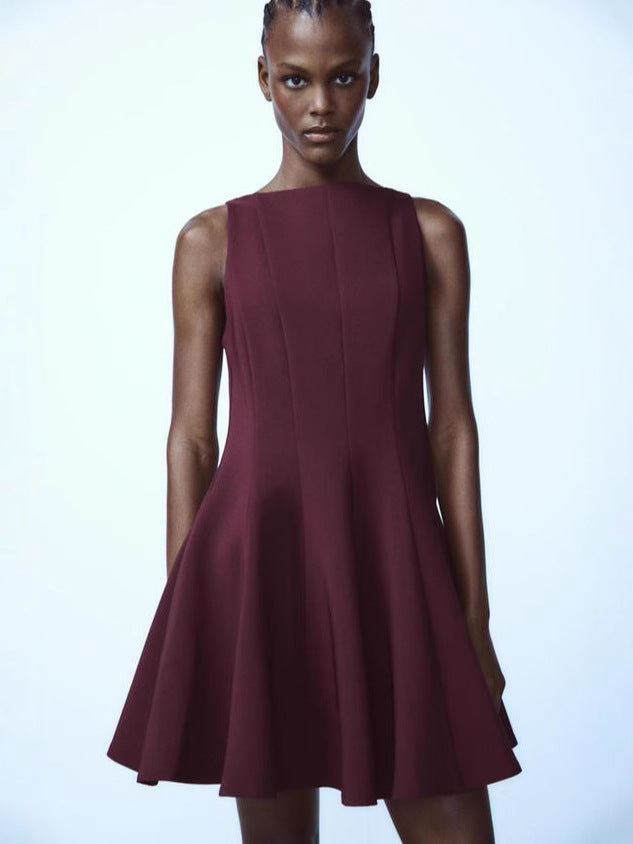 Robe femme sans manches – Coupe slim évasée – Col rond – Longueur mini fluide