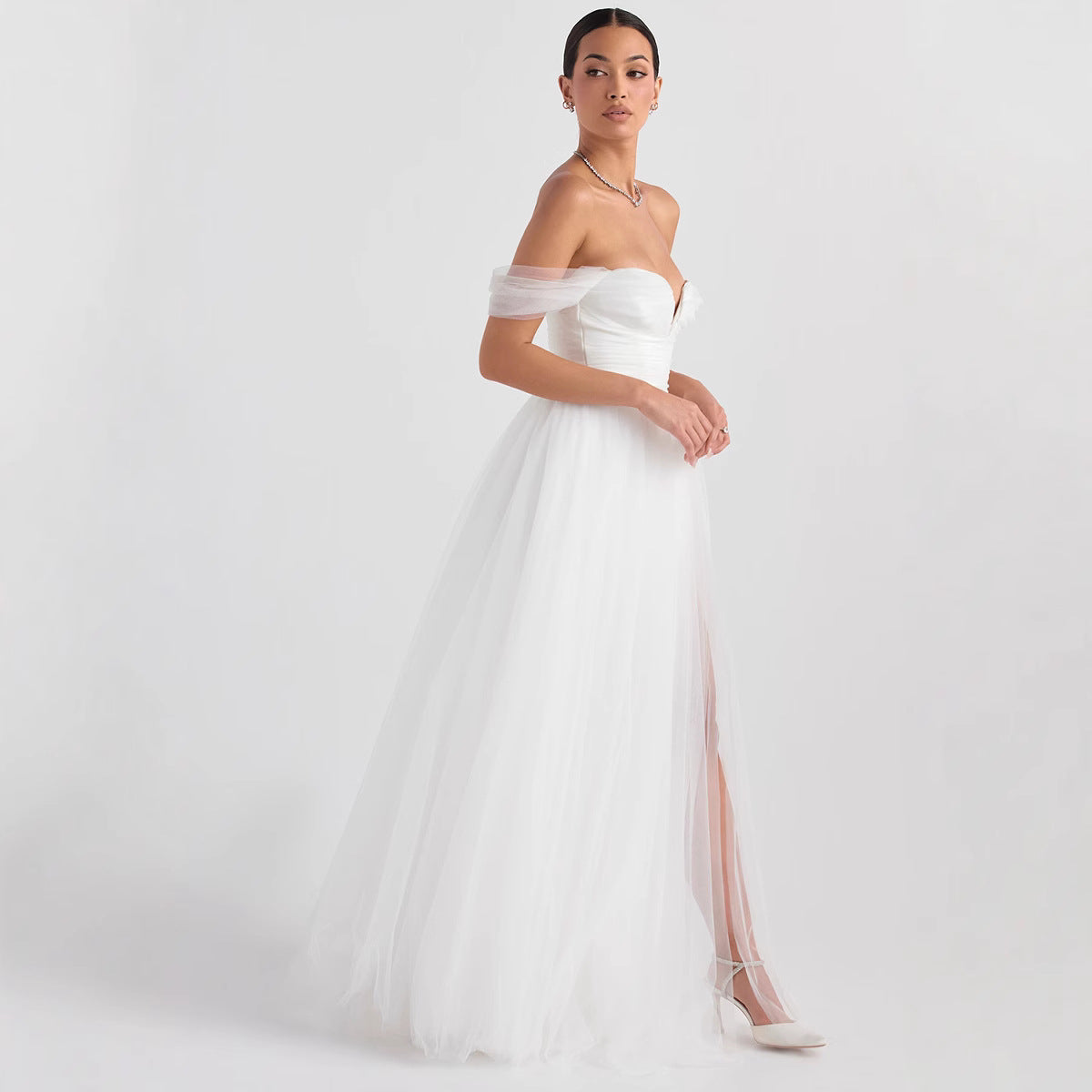 Robe de mariée femme – Bustier cœur – Tulle léger – Traîne longue élégante