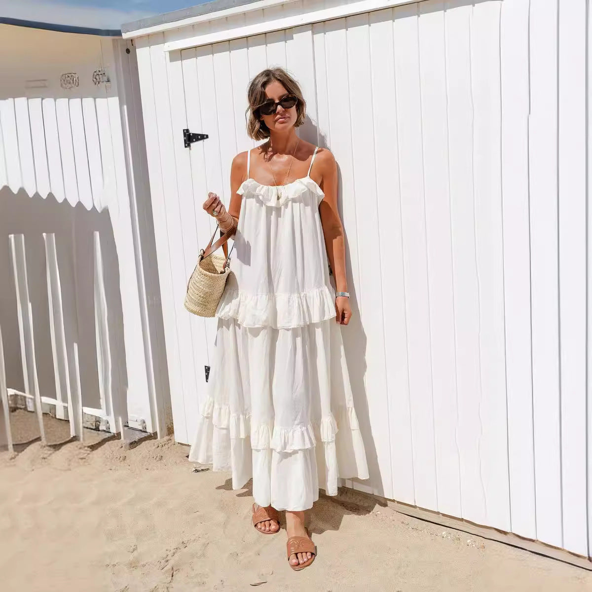 Robe longue femme – Coupe fluide – Bretelles fines – Encolure à volants – Jupe à étages