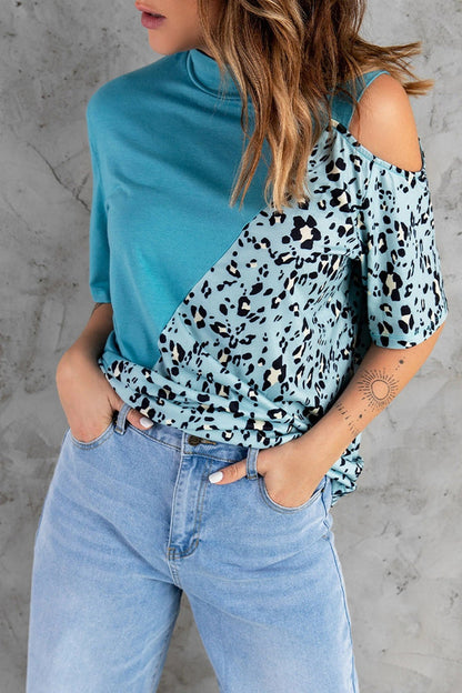 T-shirt femme – Coupe décontractée – Épaule dénudée – Imprimé animalier asymétrique