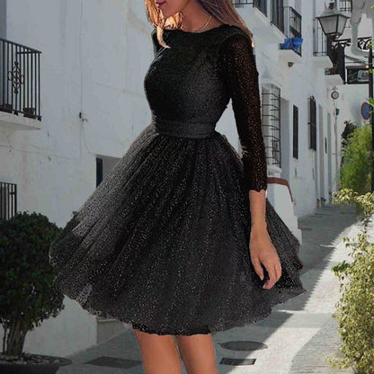 Robe femme évasée – Tulle léger – Manches 3/4 transparentes – Détails scintillants