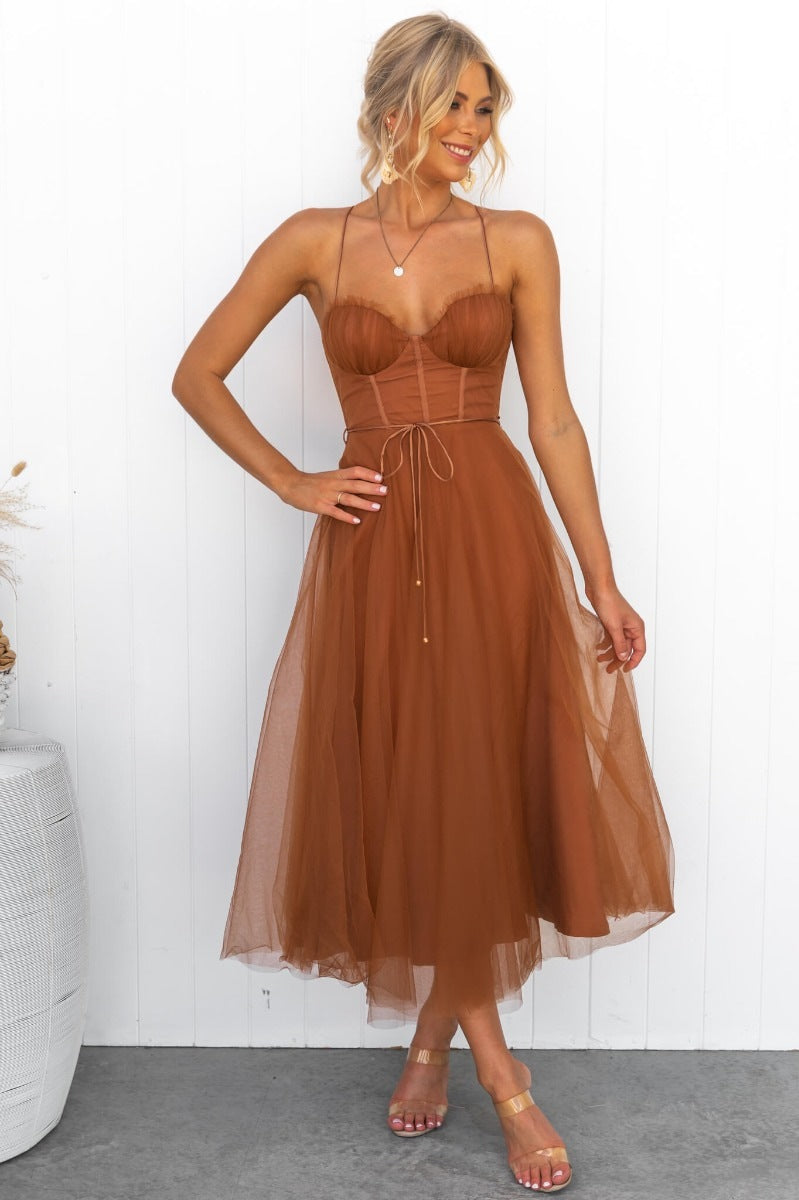 Robe de soirée femme – Coupe ajustée évasée – Tulle léger – Bretelles fines – Longueur midi