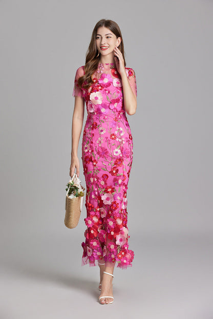 Robe longue femme – Tissu brodé – Coupe ajustée – Col haut transparent – Manches courtes