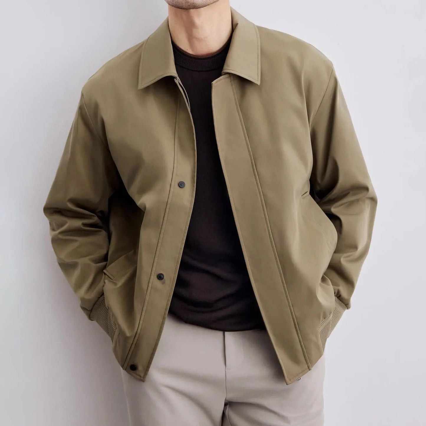 Veste homme – Coupe décontractée – Col classique – Poignets côtelés – Boutonnage devant