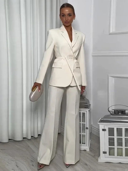Ensemble Femme Costume Tailleur – Blazer Cintré Ceinturé – Pantalon Large Élégant