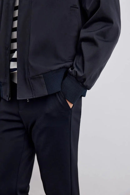 Veste homme – Coupe décontractée – Col classique – Poignets côtelés – Boutonnage devant