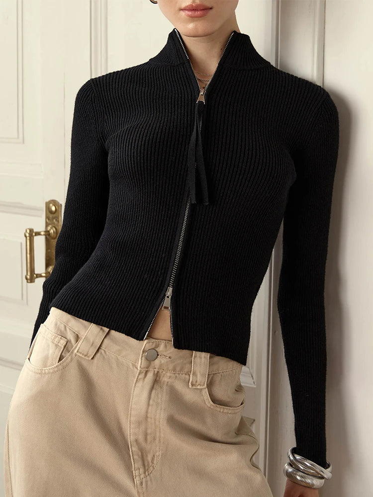 Cardigan femme – Coupe ajustée – Tricot côtelé – Col montant – Fermeture zippée – Manches longues