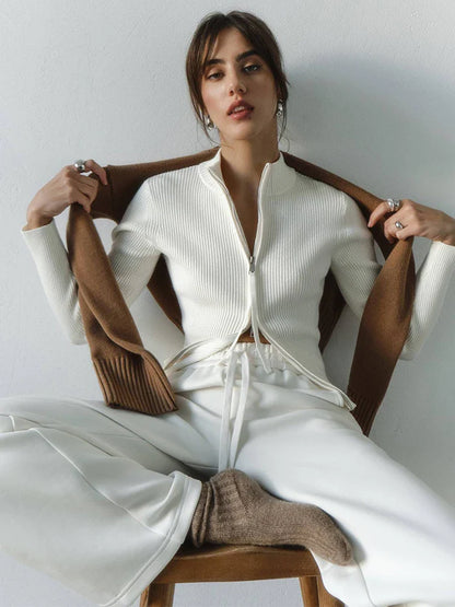 Cardigan femme – Coupe ajustée – Tricot côtelé – Col montant – Fermeture zippée – Manches longues