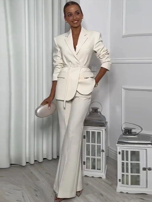 Ensemble Femme Costume Tailleur – Blazer Cintré Ceinturé – Pantalon Large Élégant