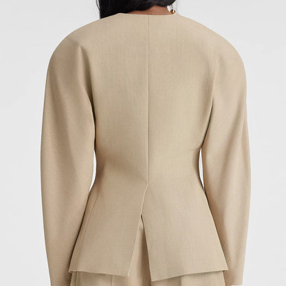 Blazer femme – Coupe cintrée – Sans col – Fermeture discrète – Tissu léger structuré