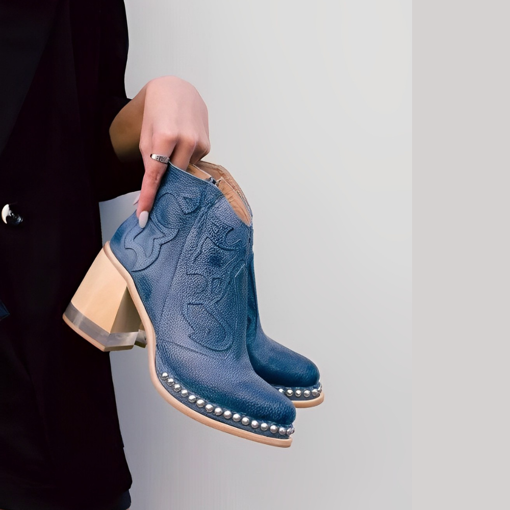 Bottines Femme – Talon Bloc Moderne – Détail Brodé – Semelle Cloutée Élégante