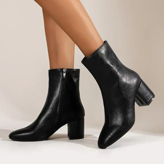 Bottines femme – Coupe ajustée – Bout pointu – Talon bloc stable – Fermeture zippée
