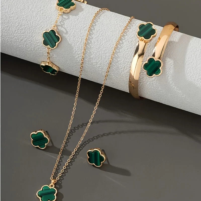 Catherine Ensemble quatre pièces | Élégant ensemble quatre pièces