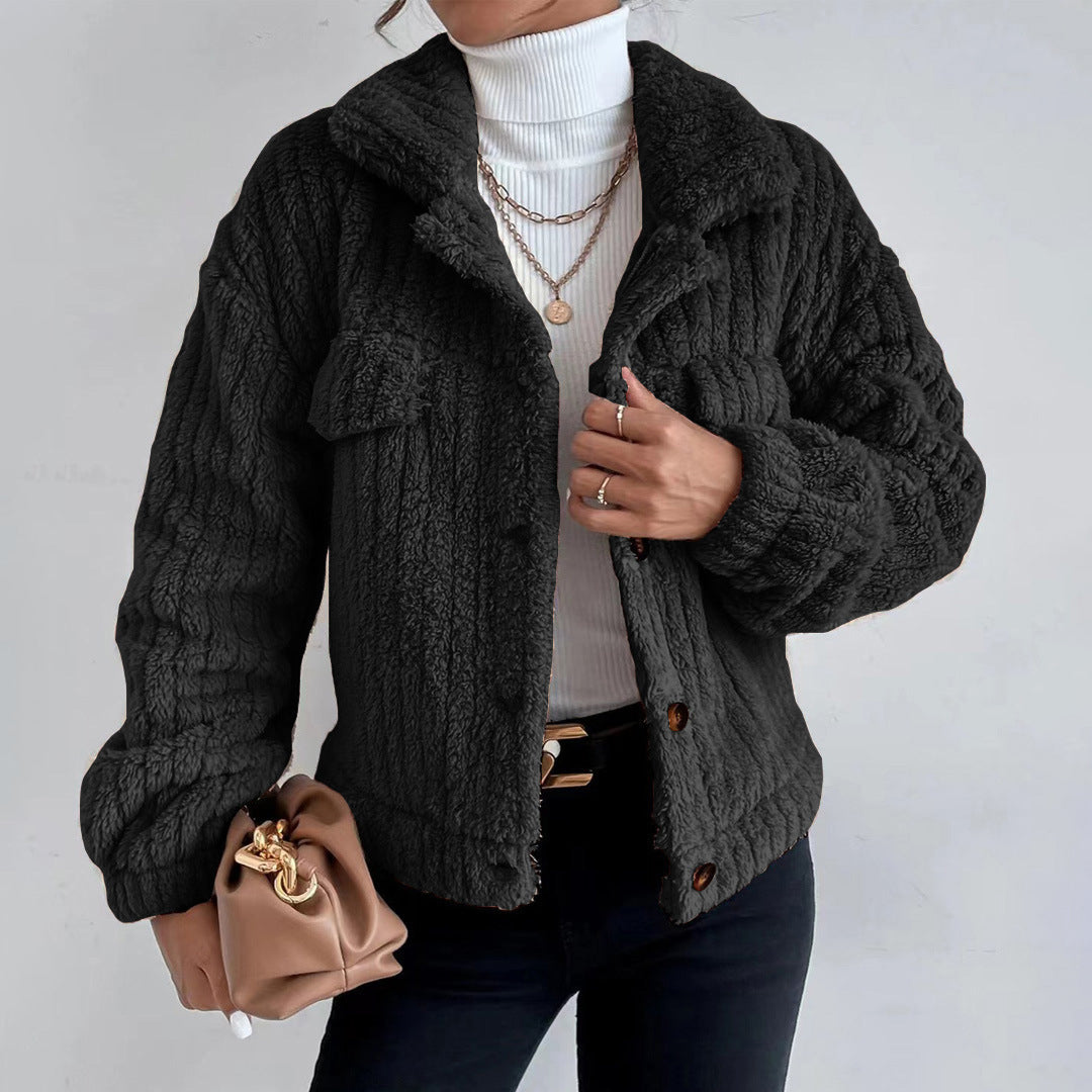 Manteau femme teddy – Coupe oversize – Texture duveteuse – Court – Boutonnage devant