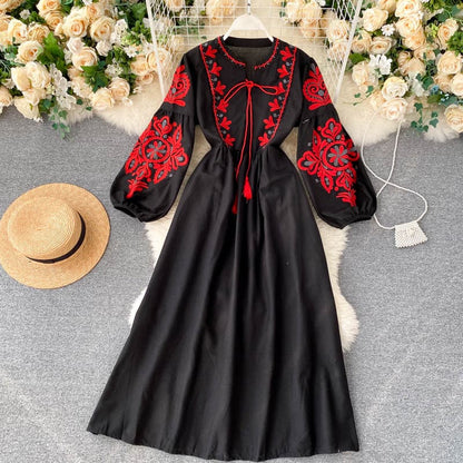 Khloe - Robe plissée tendance avec col rond