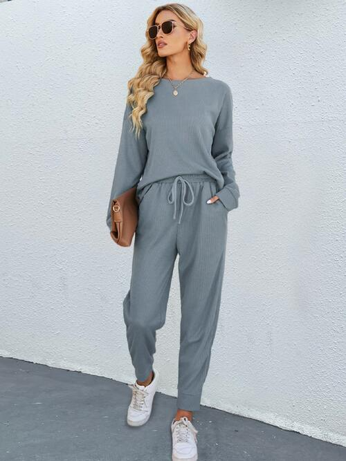Ensemble détente femme – Maille côtelée – Coupe ample – Haut manche longue et pantalon taille cordon