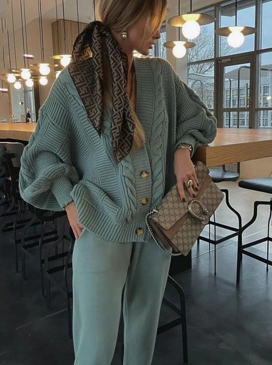 Ensemble Femme en Maille – Cardigan Détendu en Laine – Pantalon Ajusté Côtelé