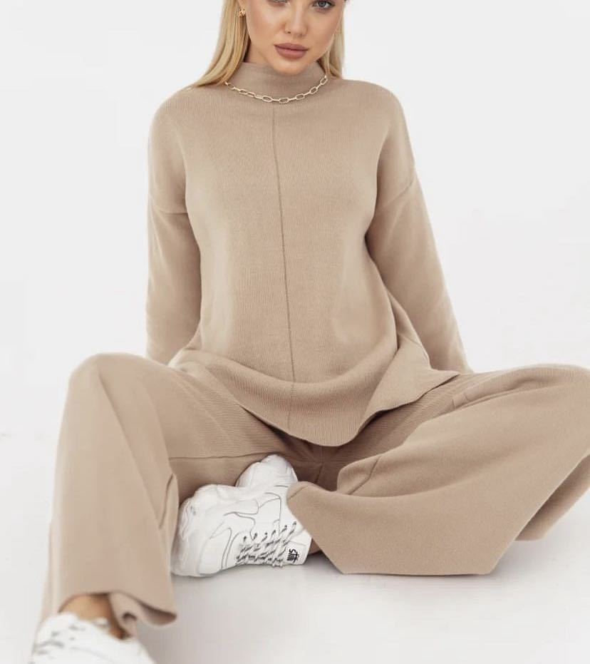 Ensemble détente femme – Maille douce – Coupe ample – Haut col rond et pantalon large
