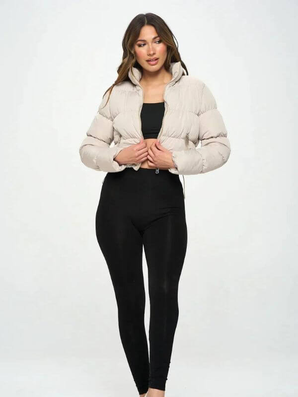 Veste Puffer Femme – Coupe Courte – Finition Brillante – Silhouette Boxy Matelassée