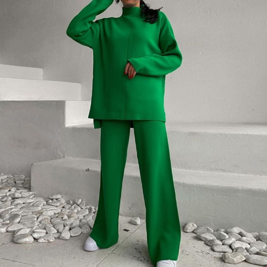 Ensemble détente femme – Maille douce – Coupe ample – Haut col rond et pantalon large