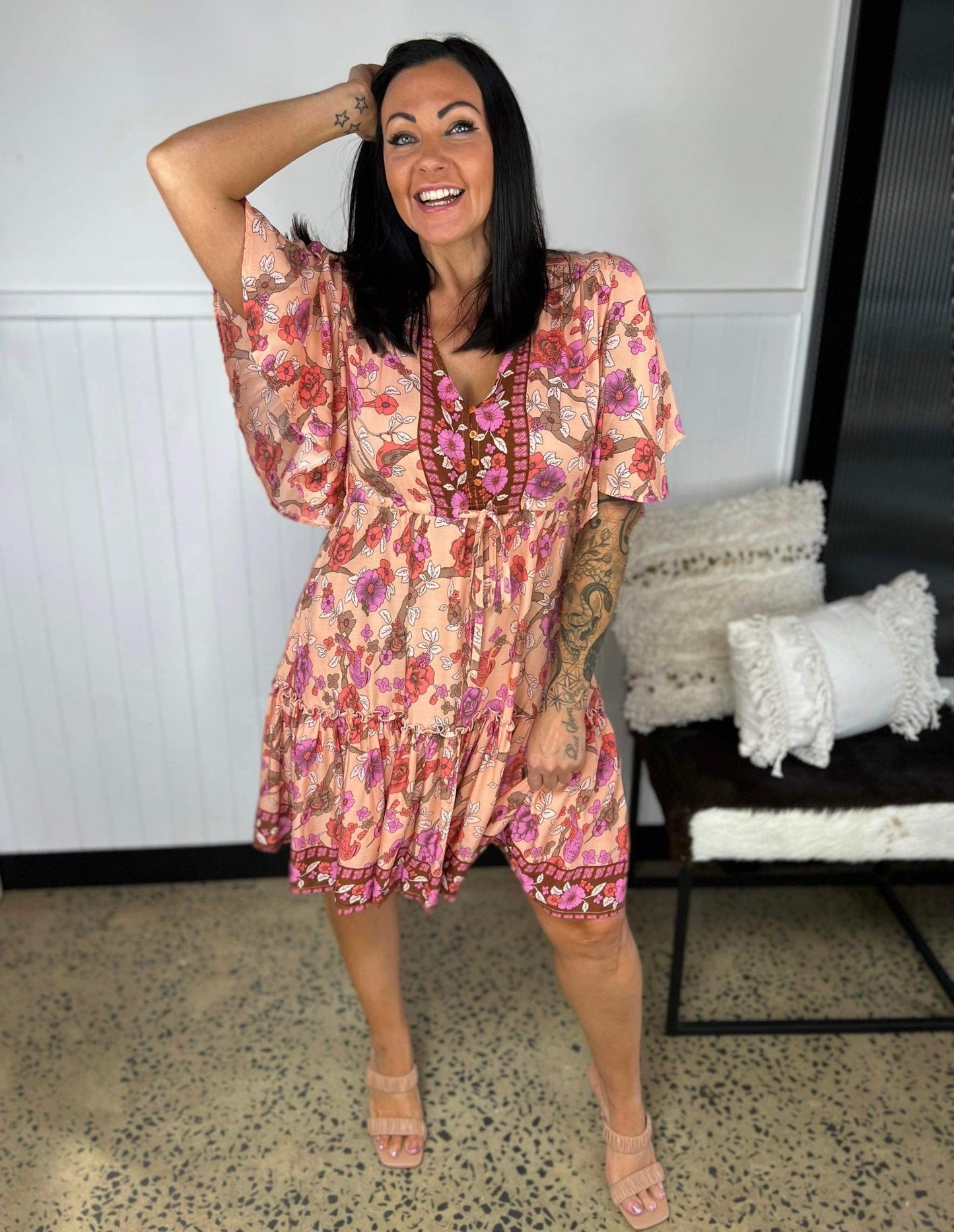 Robe Femme - Imprimé Fleuri - Coupe Évasée - Col V - Manches Courtes Volantes