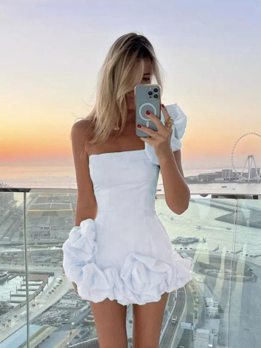 Robe mini femme – Satin lisse – Coupe slim – Épaule unique avec volants