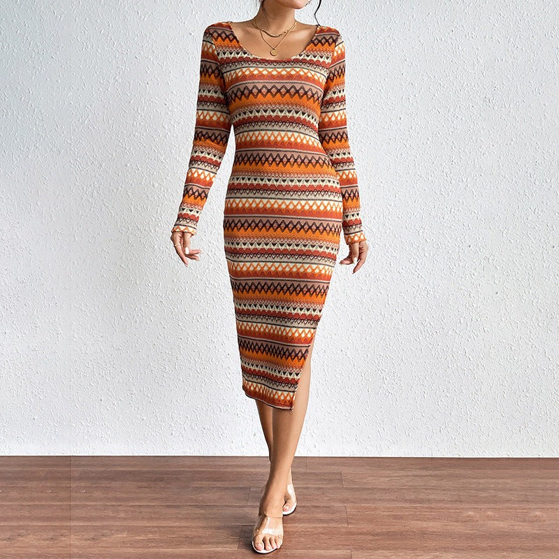 Robe midi femme – Coupe slim – Maille stretch – Col rond – Manches longues – Motif géométrique – Fente asymétrique
